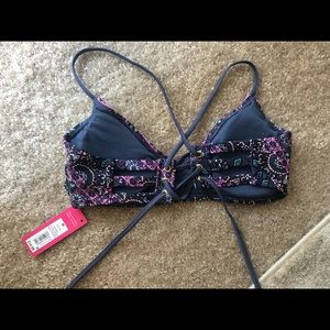NWT Xhiliration Bikini Top
